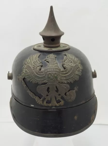 Prussian Black Lacquered Tin Metal Ersatz Pickelhaube Visuel 1 principal